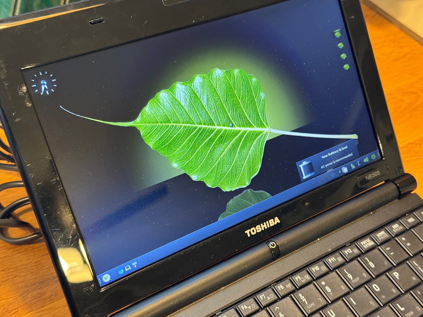 Let's Install Windows XP Delta Edition on a Toshiba Netbook