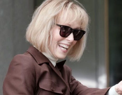 Workmen Begin Putting E. Jean Carroll’s Name on Trump Tower