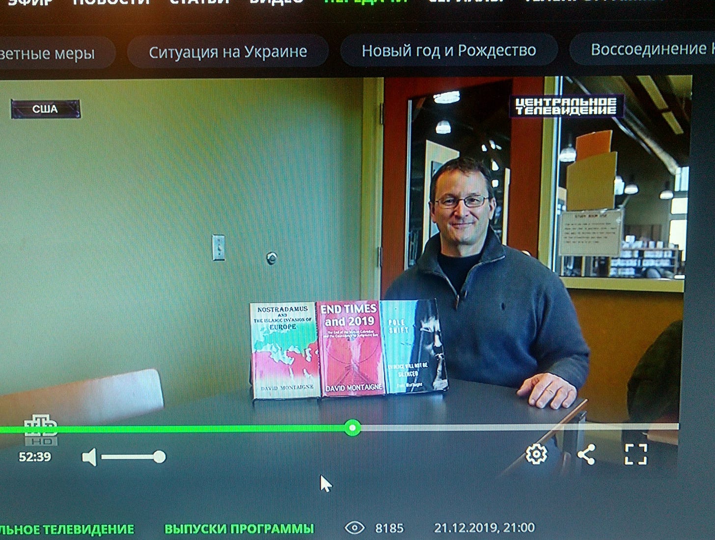 Russian TV with books