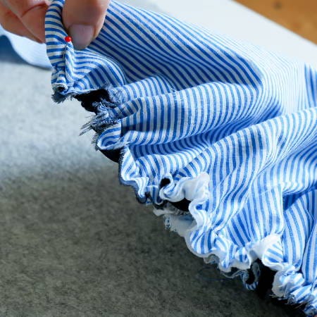 marking the middle point with a red pin marking the middle point with a red pin