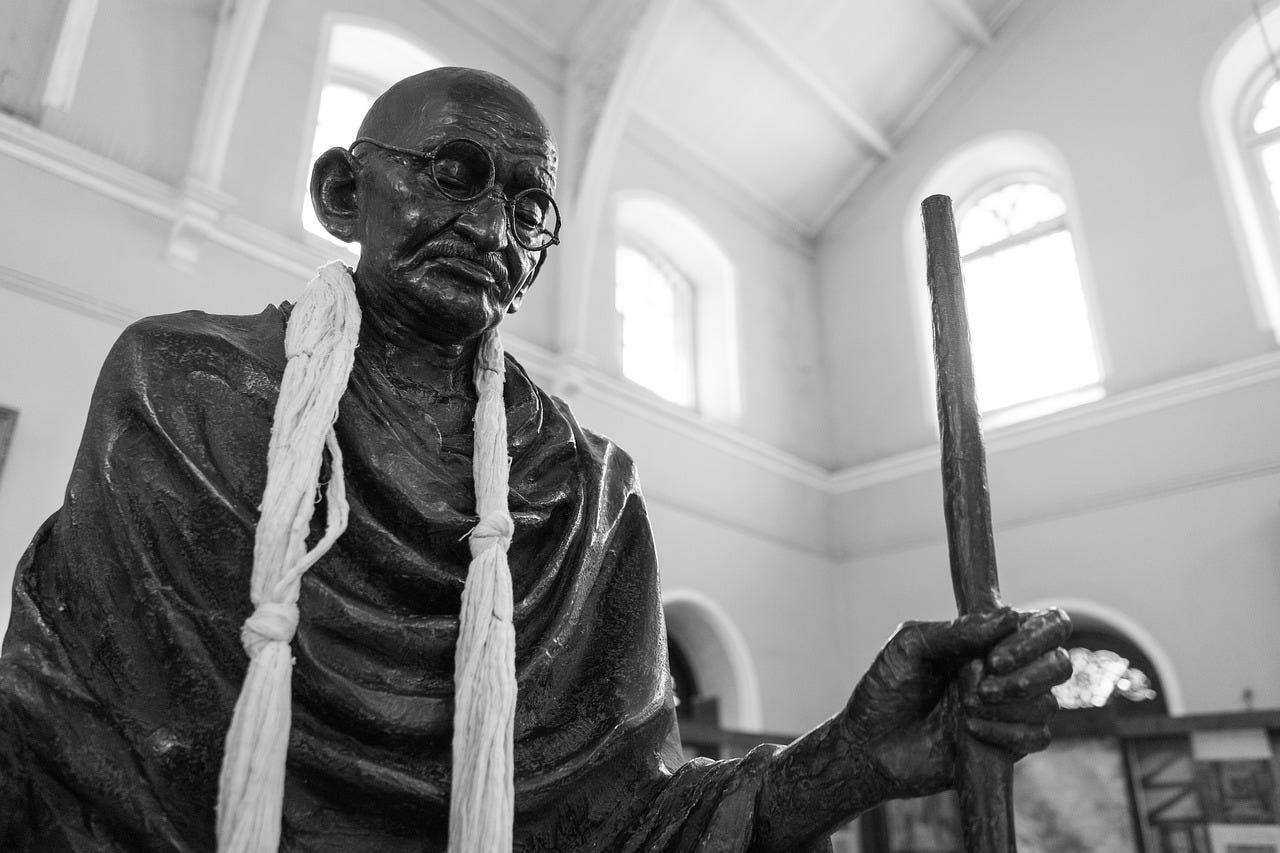 Gandhi - Pixabay https://pixabay.com/es/users/jishnu_mj-9513968/
