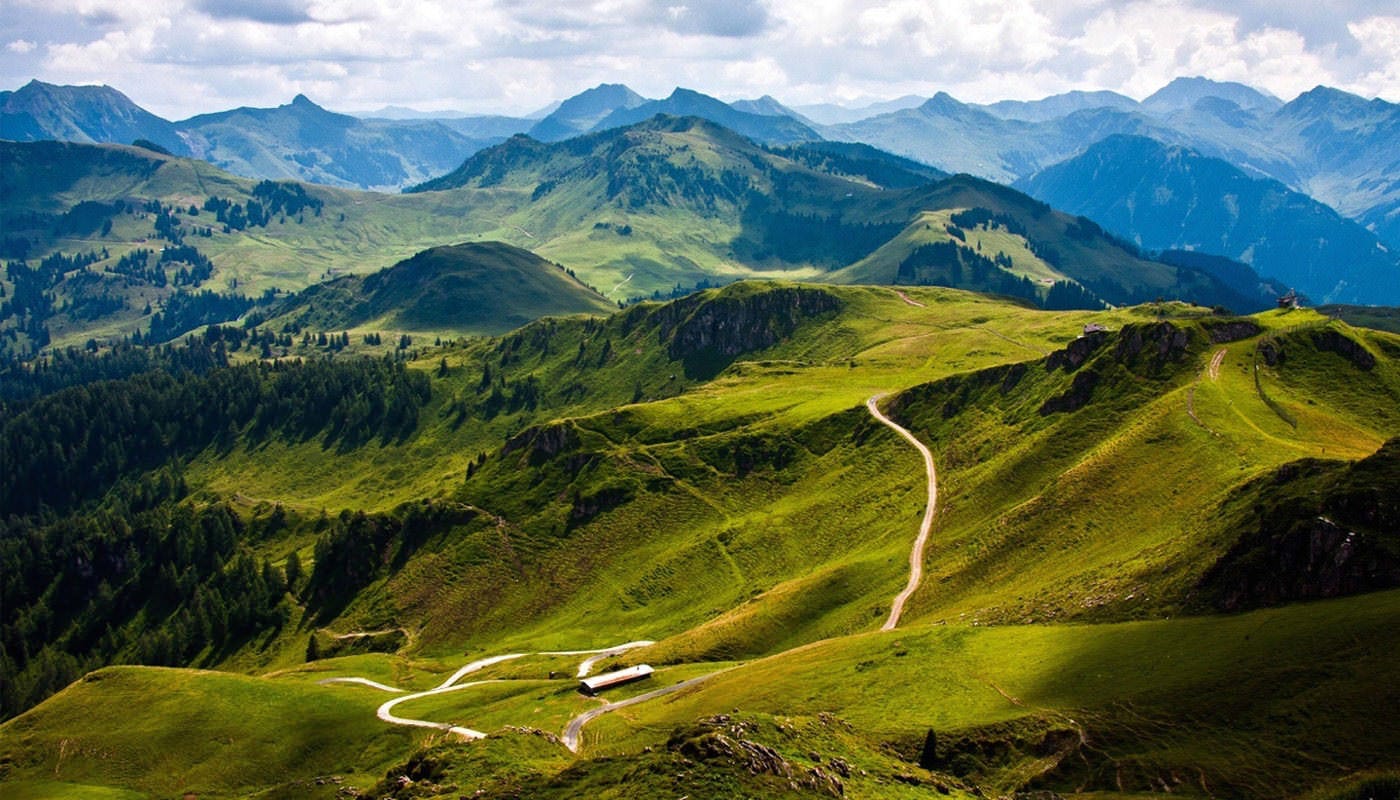 Dincolo de muntele tristetii se intinde taramul fericirii