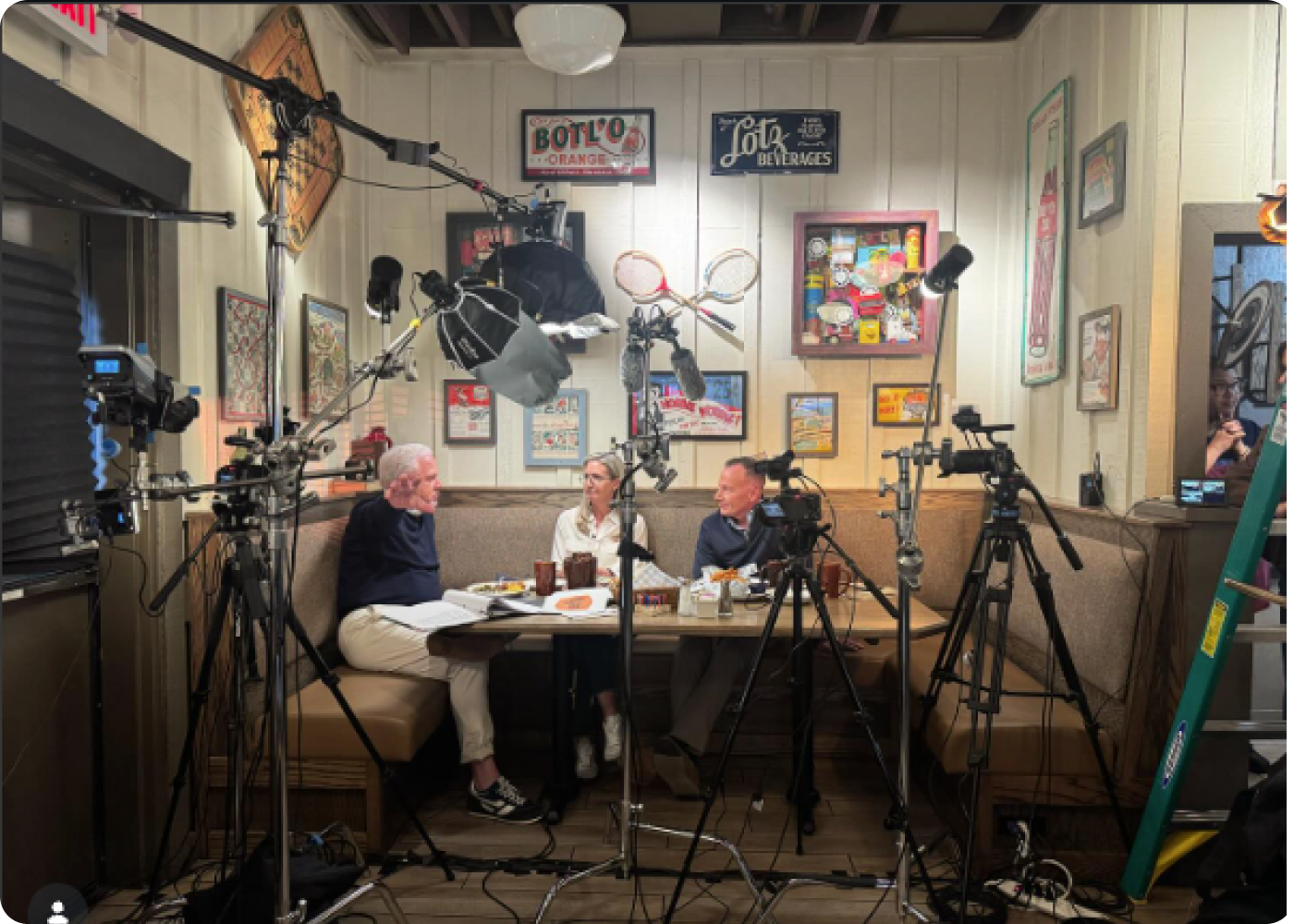 Julie Masino being interviewed by Glenn Beck in a Cracker Barrel Julie Masino being interviewed by Glenn Beck in a Cracker Barrel