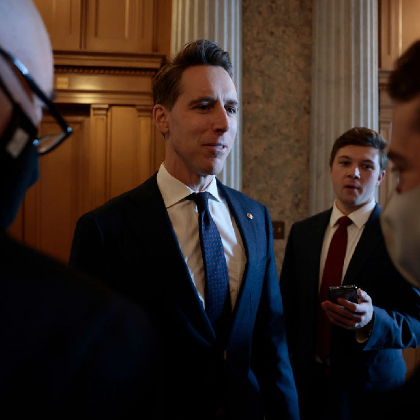 Josh Hawley Ripped by Missouri Newspaper as 'Pretend' Revolutionary Ahead  of Jan. 6