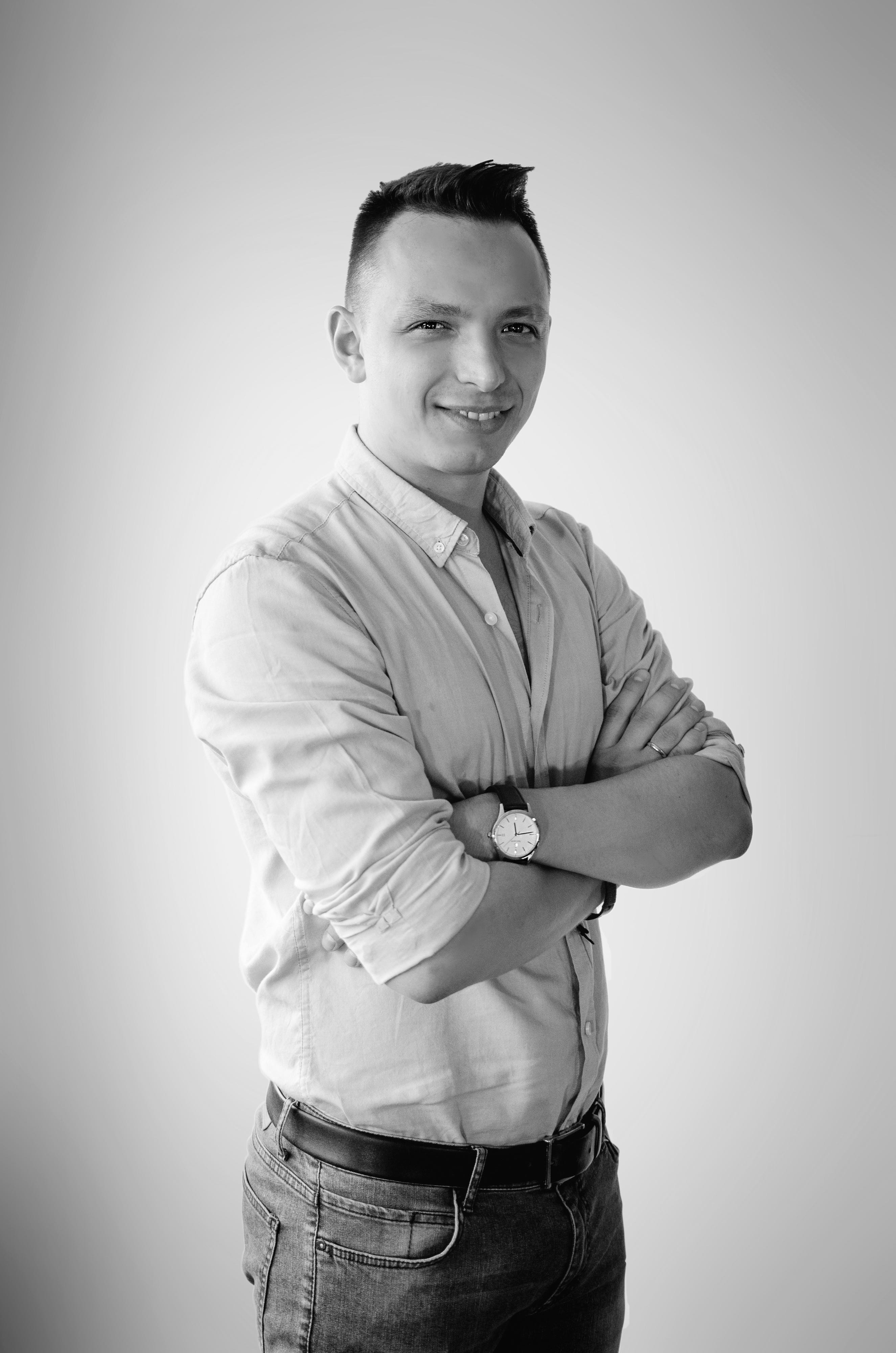 Substack profile picture for @oleg