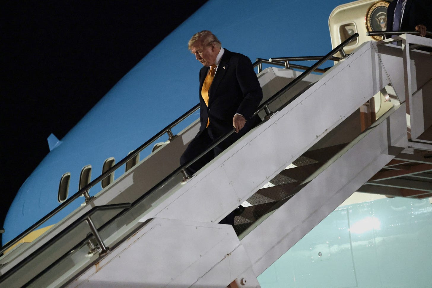 Secret Service urged Trump to depart Turkey on old Air Force One as a  security precaution, sources say - ABC News