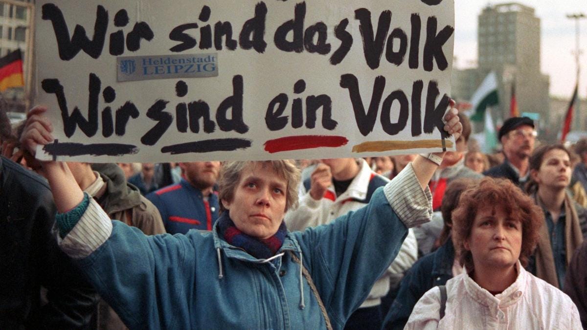 Patentierter Slogan: „Wir sind das Volk“ gehört allen und niemandem - WELT