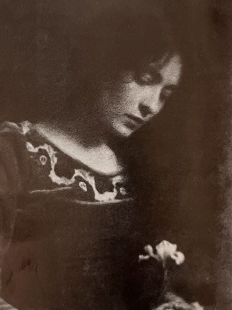 Mina Loy at 18