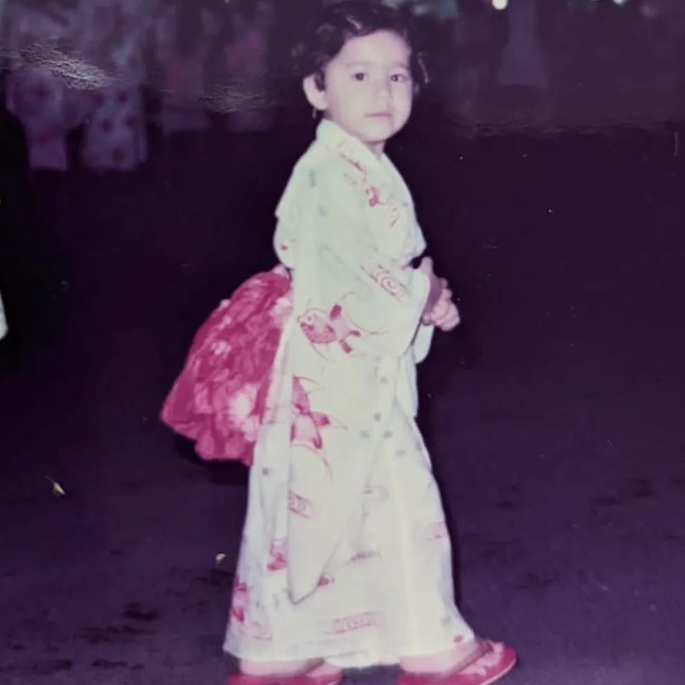 Gaijin Girl  \ud83c\uddef\ud83c\uddf5\ud83c\uddf3\ud83c\uddf5\ud83c\uddfa\ud83c\uddf8 in \ud83c\udde9\ud83c\uddea