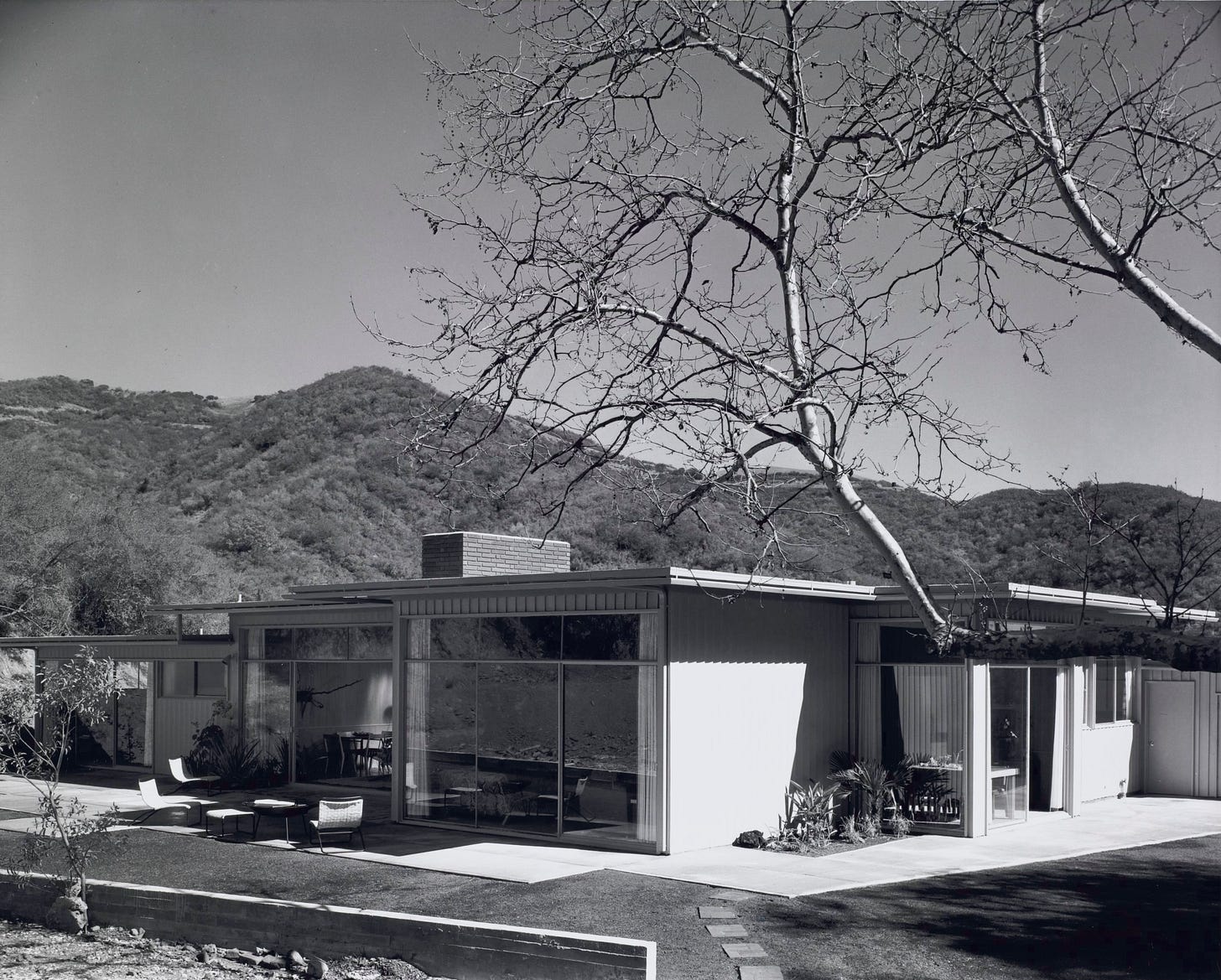 Case Study House #3: A Living Garden for Informal Dwelling