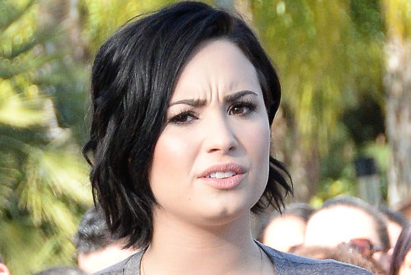 demi lovato gynecologist asking for autogr4aph 2015 gossip demi lovato gynecologist asking for autogr4aph 2015 gossip