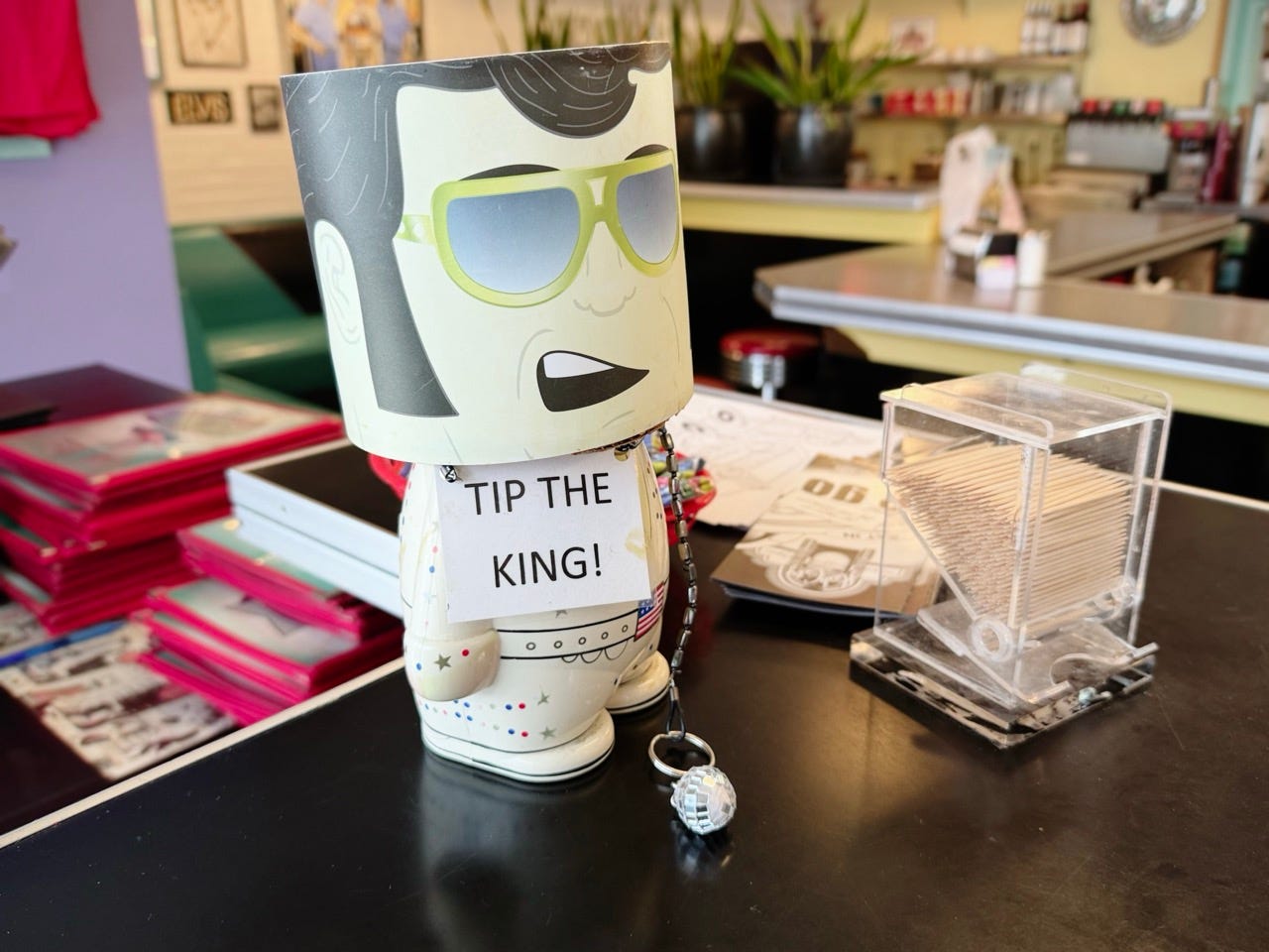 Une incitation au tip, pourboire dans un diner américain à Lafayette en Louisiane.