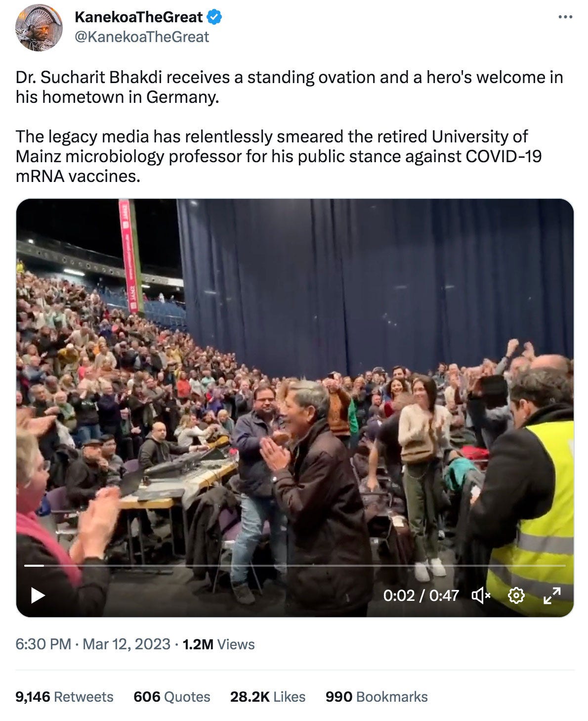 Dr. Sucharit Bhakdi Receives Standing Ovation Dr. Sucharit Bhakdi Receives Standing Ovation