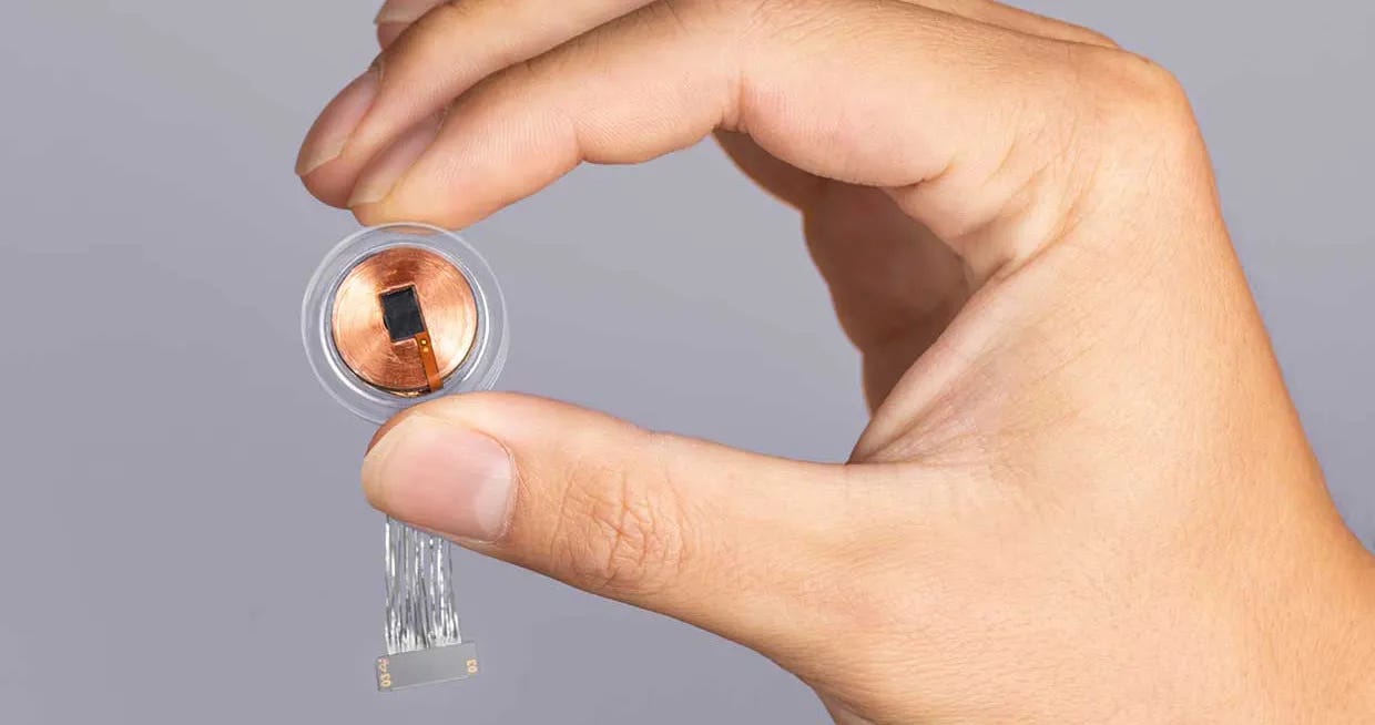 NEURALINK, O DISPOSITIVO QUE PROMETE AJUDAR QUEM TEVE AVC | AÇÃO AVC