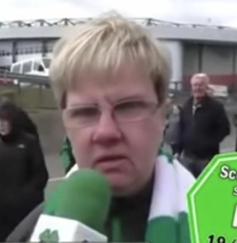 The Celtic fans were pulling the Caley Thistle players doon in the box n that : r/ScottishFootball The Celtic fans were pulling the Caley Thistle players doon in the box n that : r/ScottishFootball