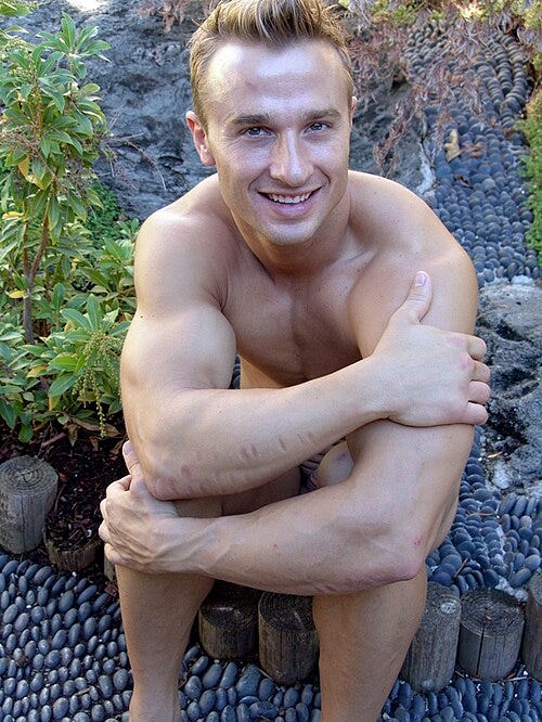 File:Derrick Davenport during fun photo session in L.A. in 2006.jpg File:Derrick Davenport during fun photo session in L.A. in 2006.jpg