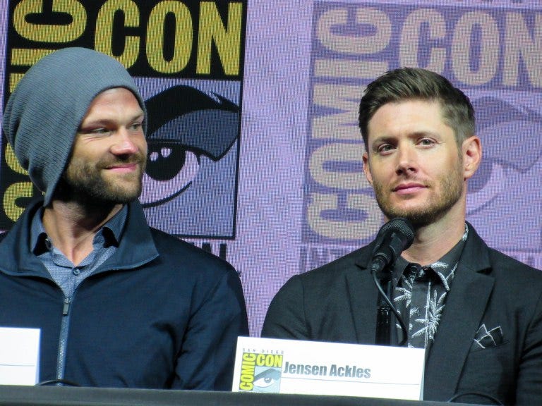 jensen ackles commenting on dodgeball gym coach supernatural mttg jensen ackles commenting on dodgeball gym coach supernatural mttg