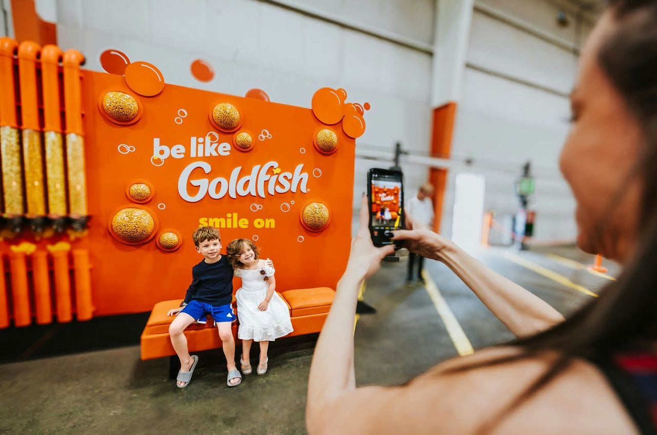 See How Goldfish Created a Colorful Car Wash for Fourth of July Roadtrippers See How Goldfish Created a Colorful Car Wash for Fourth of July Roadtrippers