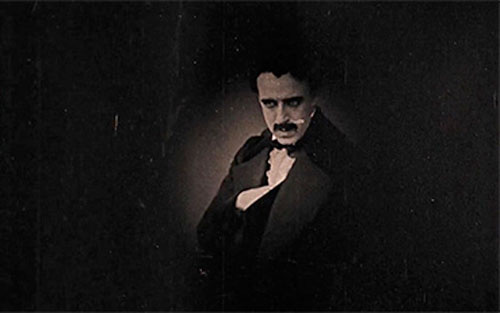 An example of the vignette technique used by D.W. Griffith in his 1915 film The Birth of a Nation - a close-up of man is seen inside an oval vignette against a black background