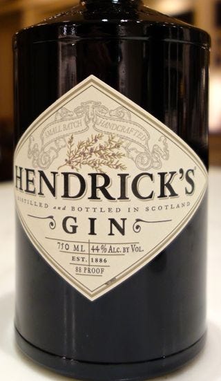 A - Negroni - CU Hendrick's label A - Negroni - CU Hendrick's label