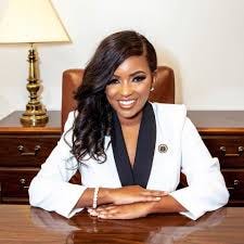 Jasmine Crockett (@jasminefor100)