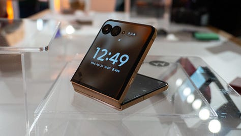 Moto Razr Ultra 2025