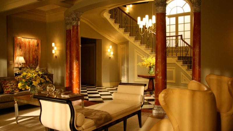 Living Room.jpg