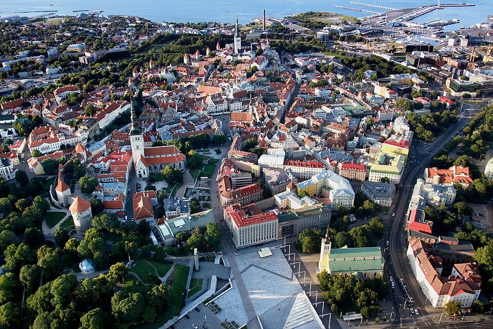 Fitxer:Tallinna vanalinn 2015.jpg Fitxer:Tallinna vanalinn 2015.jpg