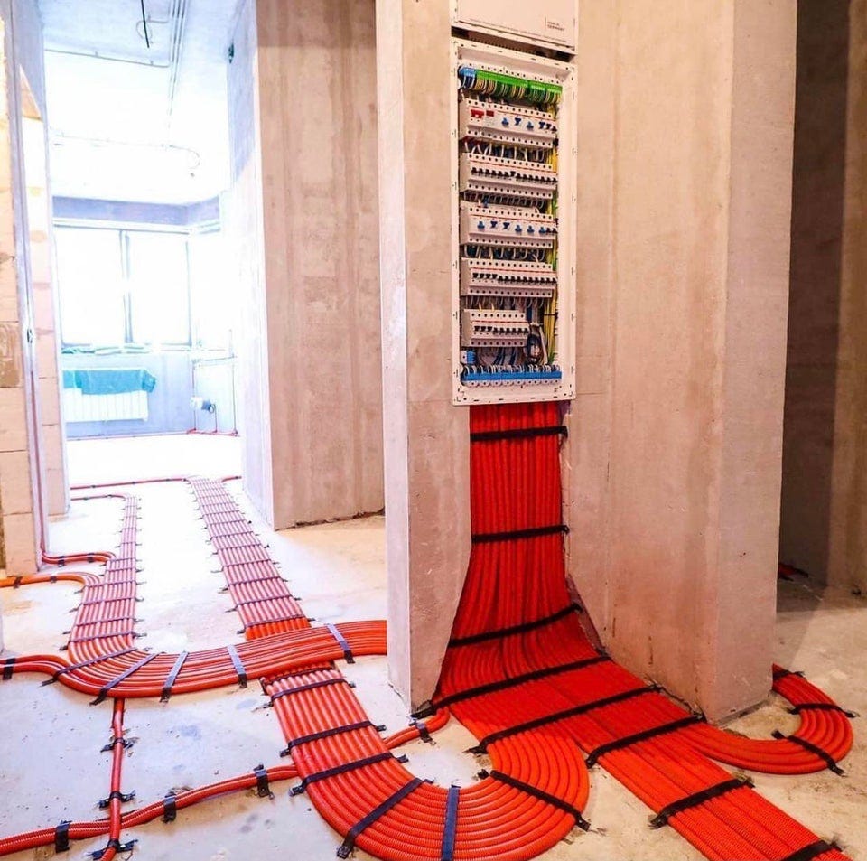 r/cableporn - Power and Water lines