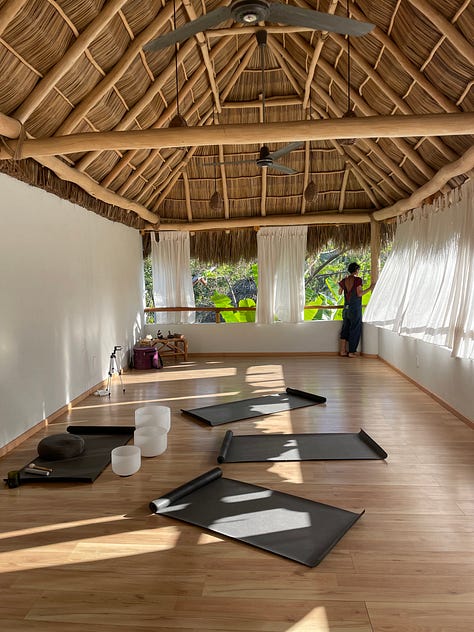 Circus and sound healing in San Pancho