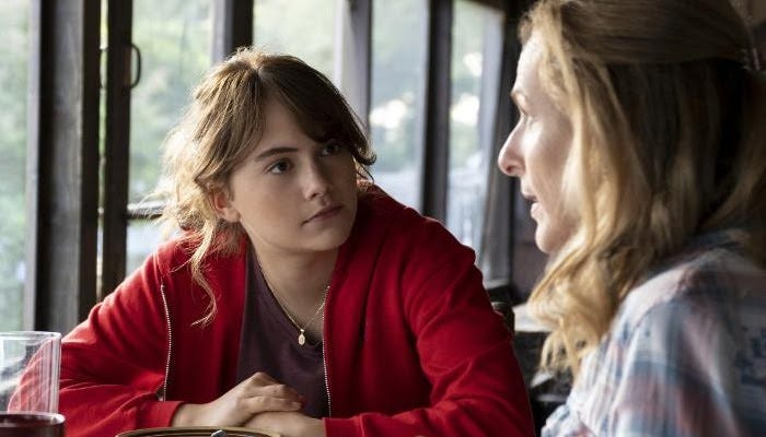 Film Review: CODA (2021): Emilia Jones and Marlee Matlin ...