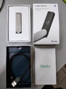 Contenu de la boîte du Ledger Nano X Contenu de la boîte du Ledger Nano X