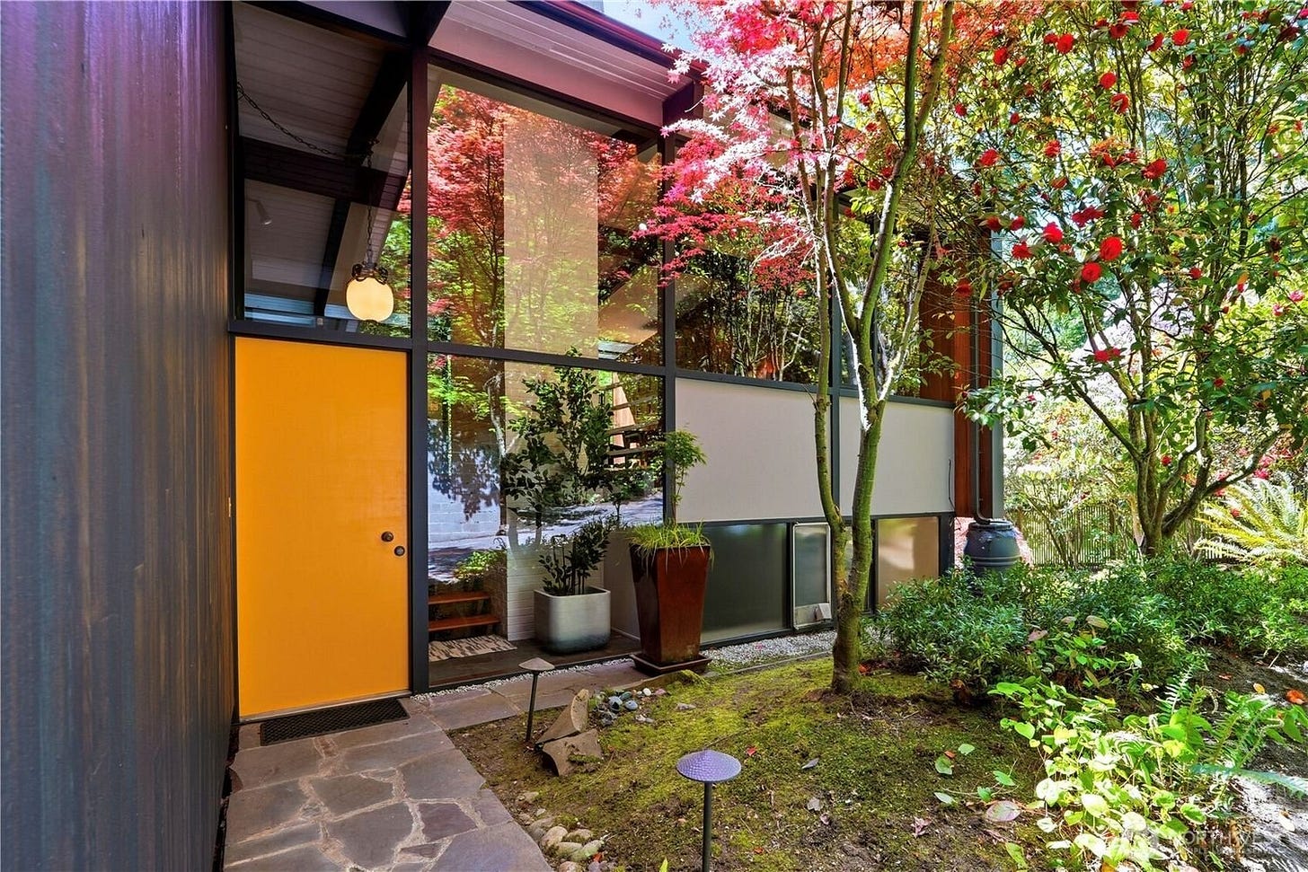 An Anker Molver and Bob Marquette Design on Shoreline, WA - $1,200,000 An Anker Molver and Bob Marquette Design on Shoreline, WA - $1,200,000