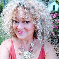 Images of curly hair in 3B/3C curl pattern.