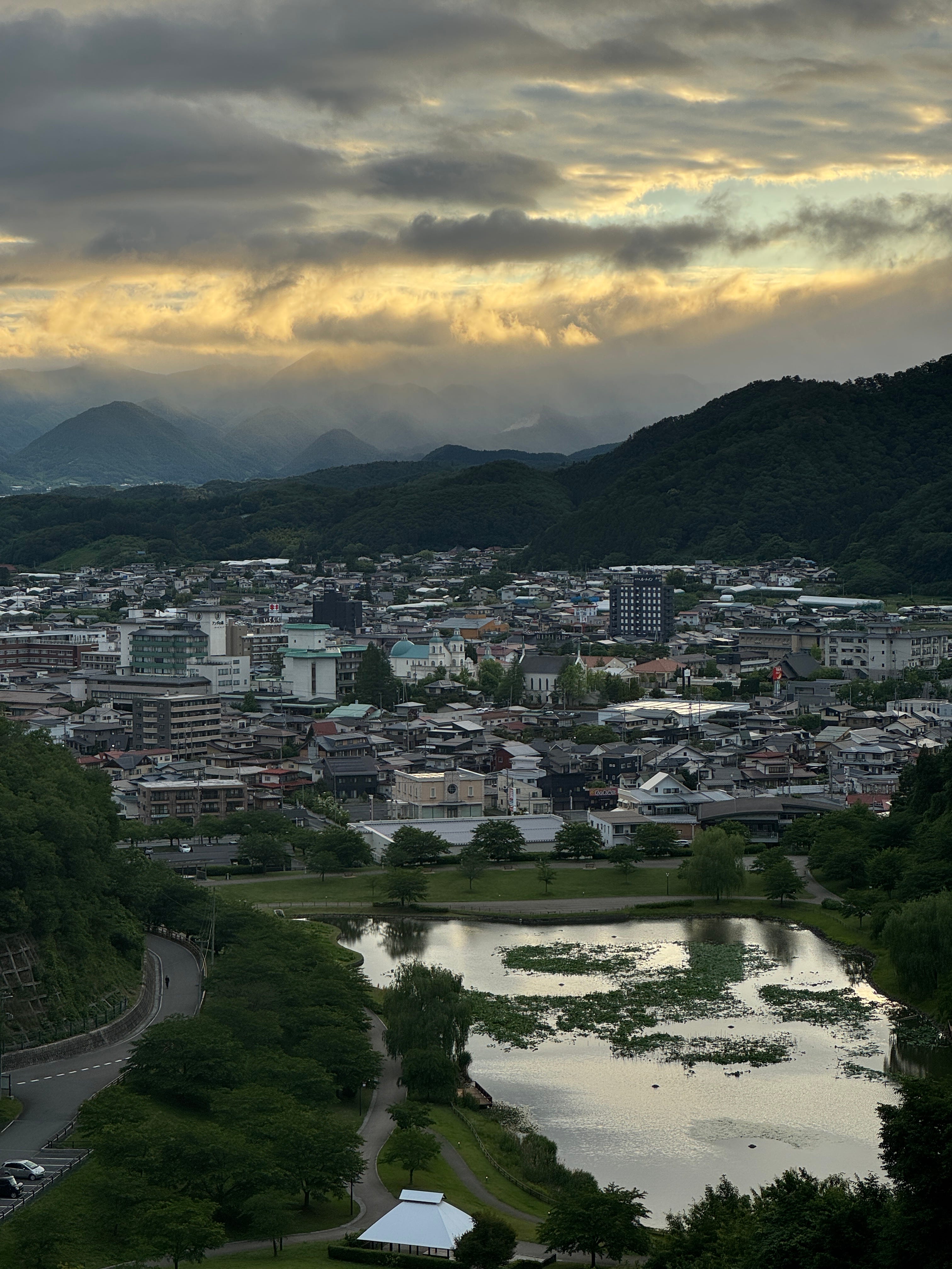 The Heavenly Children of Dancing Crane Mountain: Maizuru-yama in Tendo