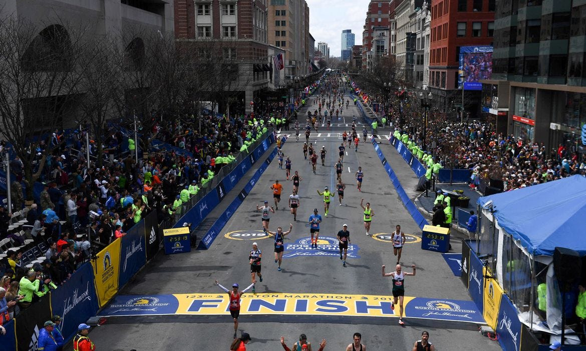 Maratona de Boston será limitada a 20 mil corredores devido à cov
