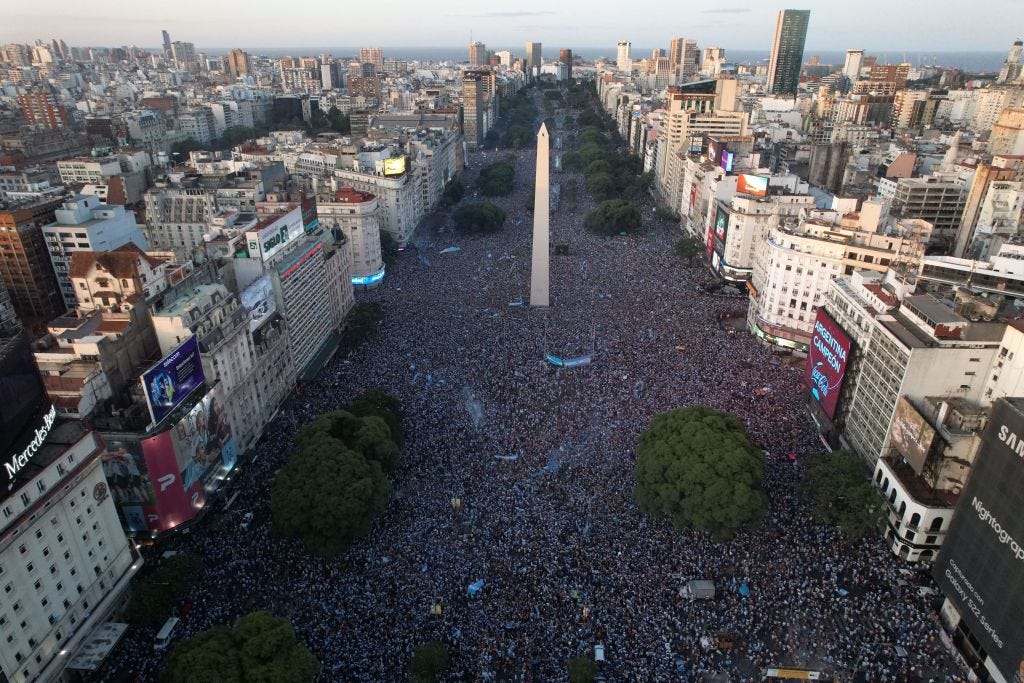 Decretan feriado en Argentina para celebrar el triunfo de la selección en el Mundial de Qatar Decretan feriado en Argentina para celebrar el triunfo de la selección en el Mundial de Qatar