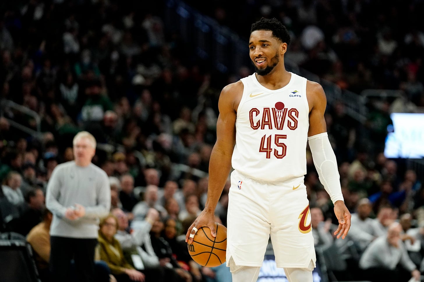 Donovan Mitchell propels the new-look Cavs with 'unselfish basketball' |  Ideastream Public Media