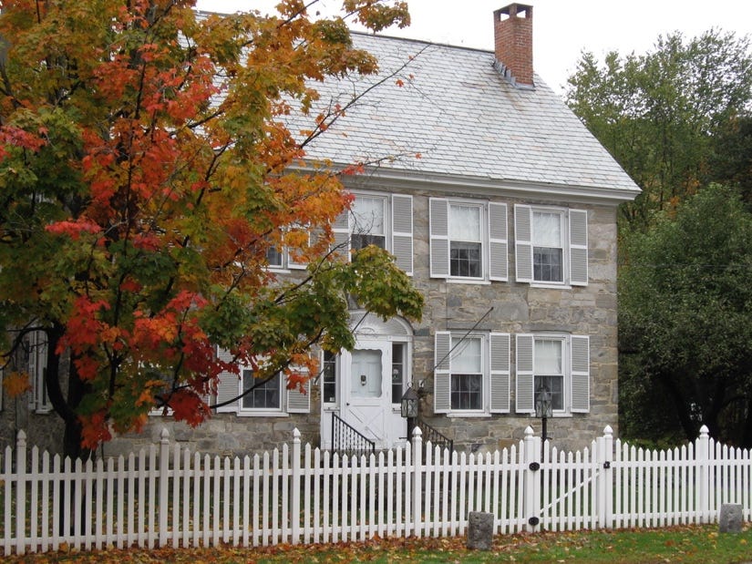 A house with a white picket fence

AI-generated content may be incorrect.