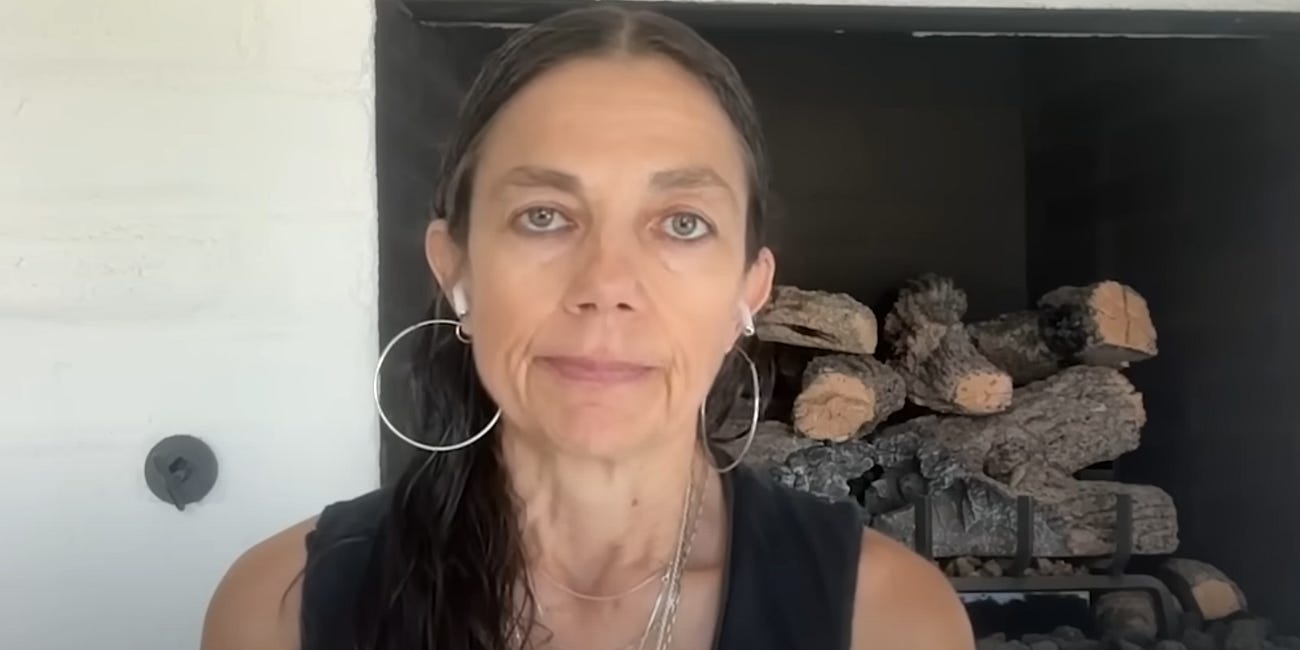 Justine Bateman Calls For Filmmakers And Showrunners To "Leave Politics Out Of Their Projects"
