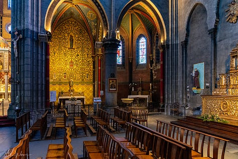Inside the Pau Saint-martin church