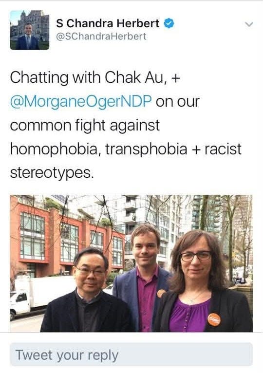 Screenshot of a Twitter post from MLA Chandra-Herbert claiming he chatted with Au about their "common fight" against homophobia, transphobia and racism with a photo of Au, Chandra-Herbert and another BCNDP candidate