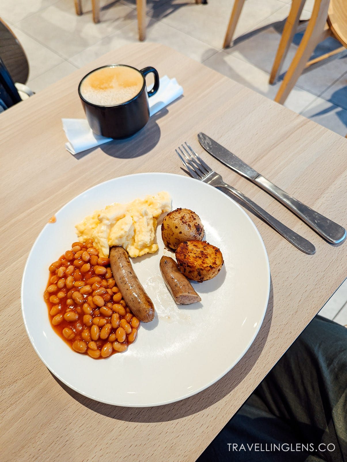 Breakfast at Plaza Premium Arrivals Lounge, Sydney Airport T1