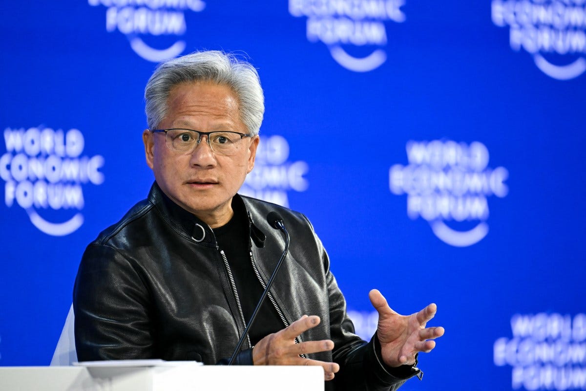 Jensen Huang stellt sich gegen die KI-Tempobremse Jensen Huang stellt sich gegen die KI-Tempobremse