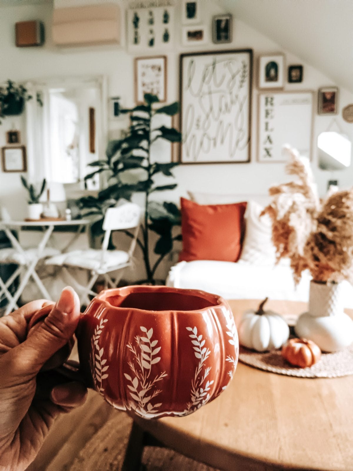 How to Create a Warm and Cosy Home How to Create a Warm and Cosy Home