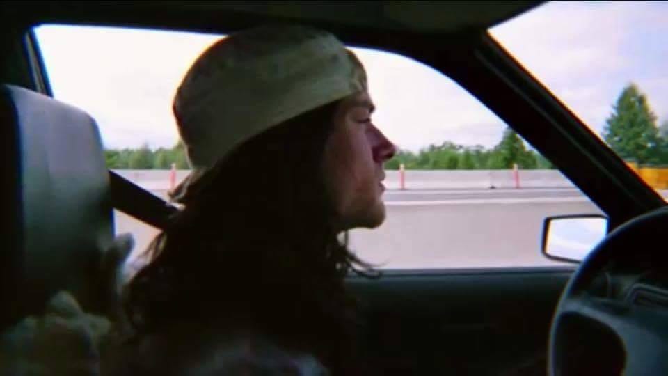anyone know what car cobain is driving : r/whatisthiscar