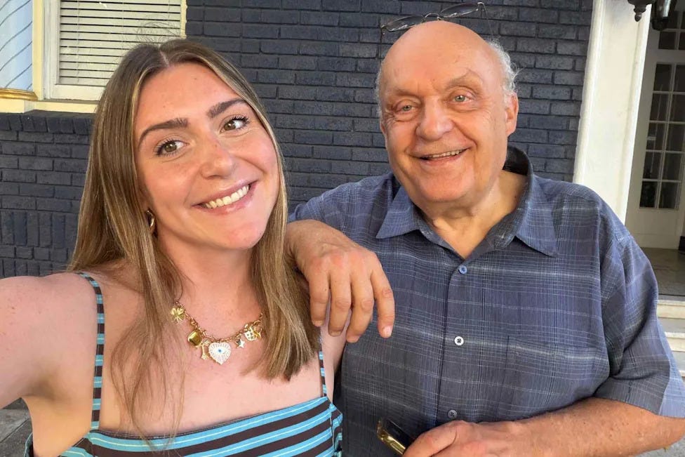 Woman, 24, Tracks Down 72-Year-Old Man Who Used to Have Her Phone ...