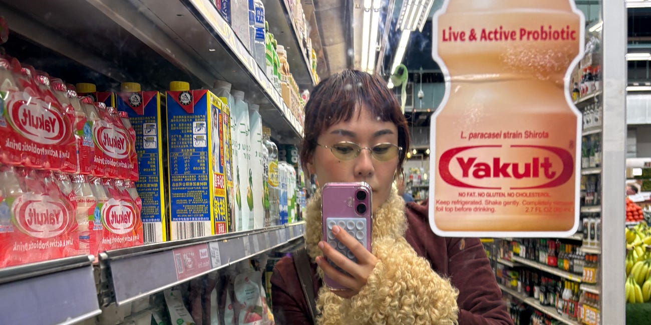 what are people wearing at berkeley bowl?