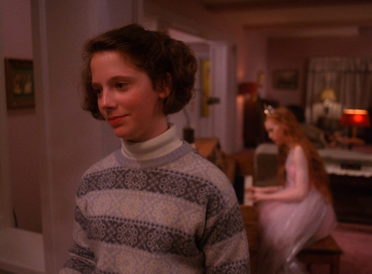 Dr. Hawk on Twitter: "30 reasons why episode 8 of Twin Peaks (1990) is my  personal favorite. #23. The return of Harriet Hayward and her poem, "It was  Laura." https://t.co/kbwPljkXEC" / X