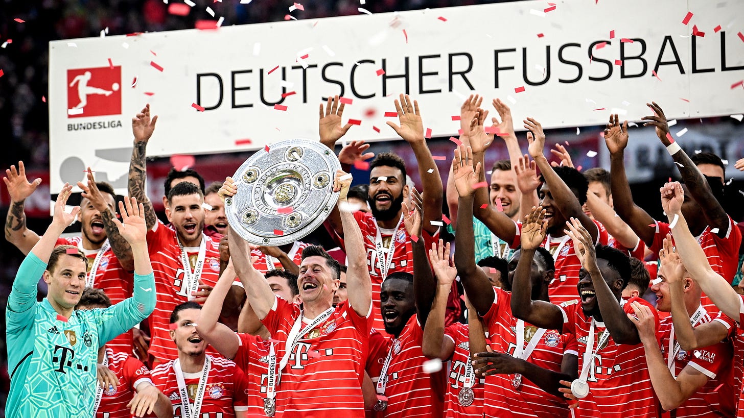 Bundesliga: Bayern Munich celebrate Bundesliga title after draw with lowly  Stuttgart | Marca